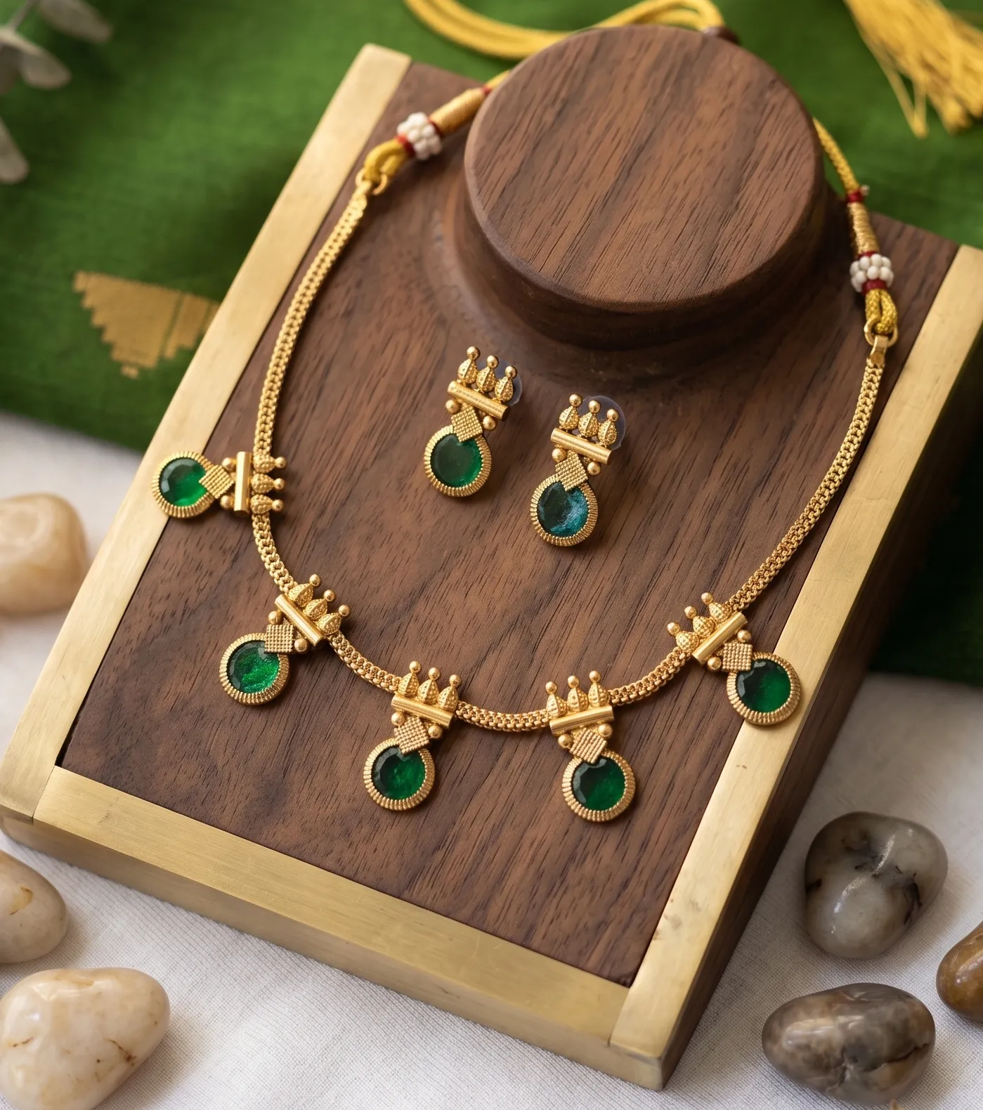 Emerald Charm Minimalist Necklace Set